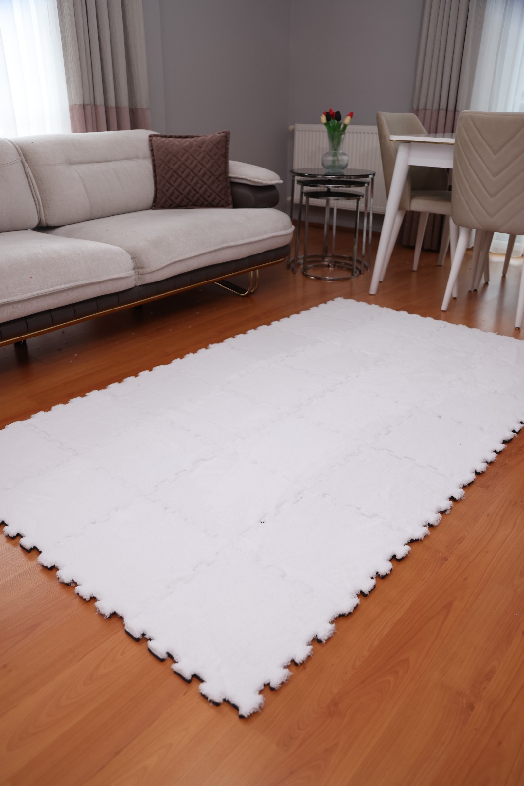 Beyaz Yapboz Halı 1 metre kare (31x31 cm ebatından 10 adet ürün gönderilir)